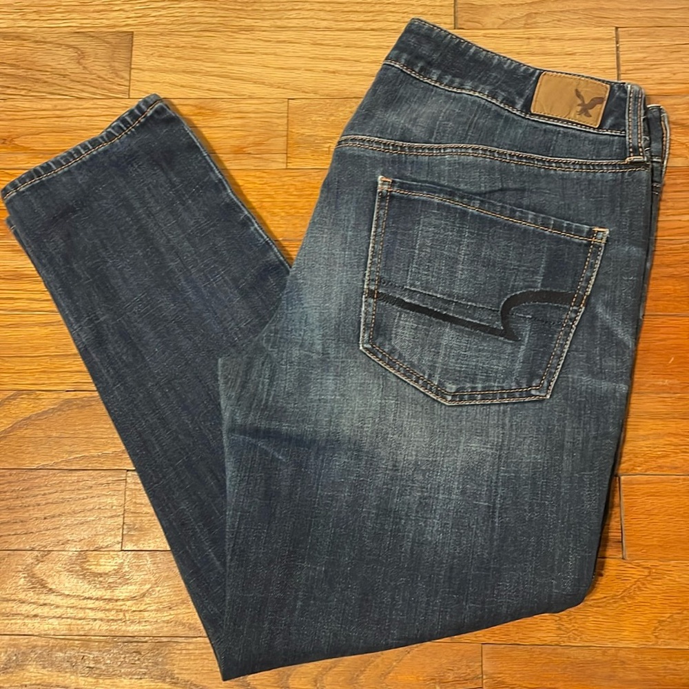 American Eagle Crop Jeans